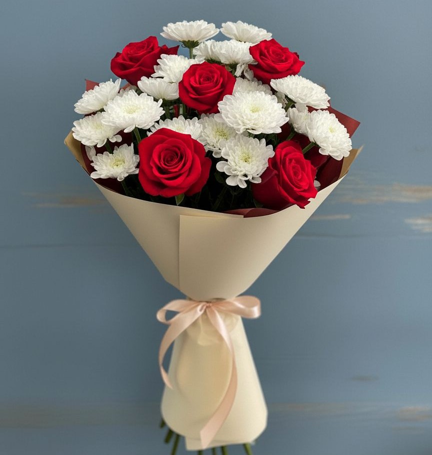 Букет цветов из: Розы и Хризантемы в Белое