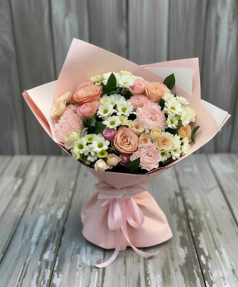 Букет цветов из: Гвоздики, Розы и Хризантемы в Белое