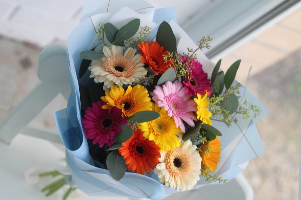 Букет цветов из: Герберы в Белое