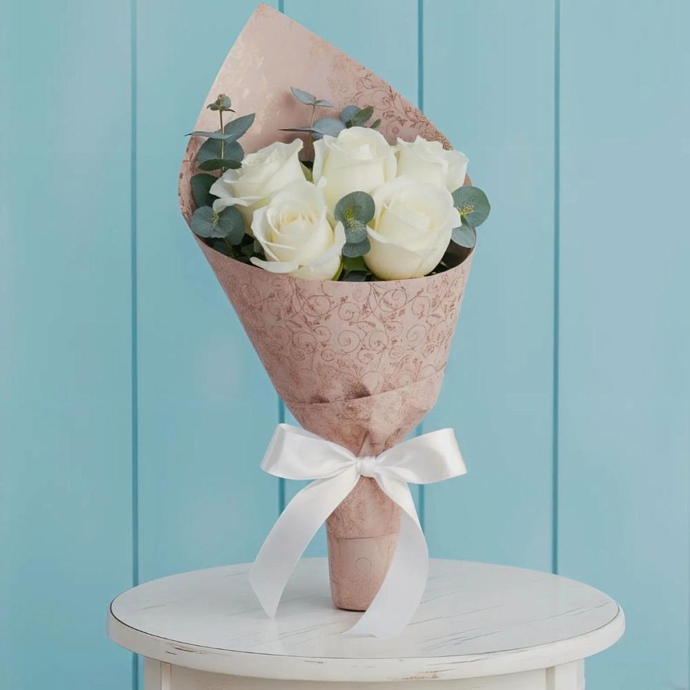 Букет цветов из: Розы в Белое