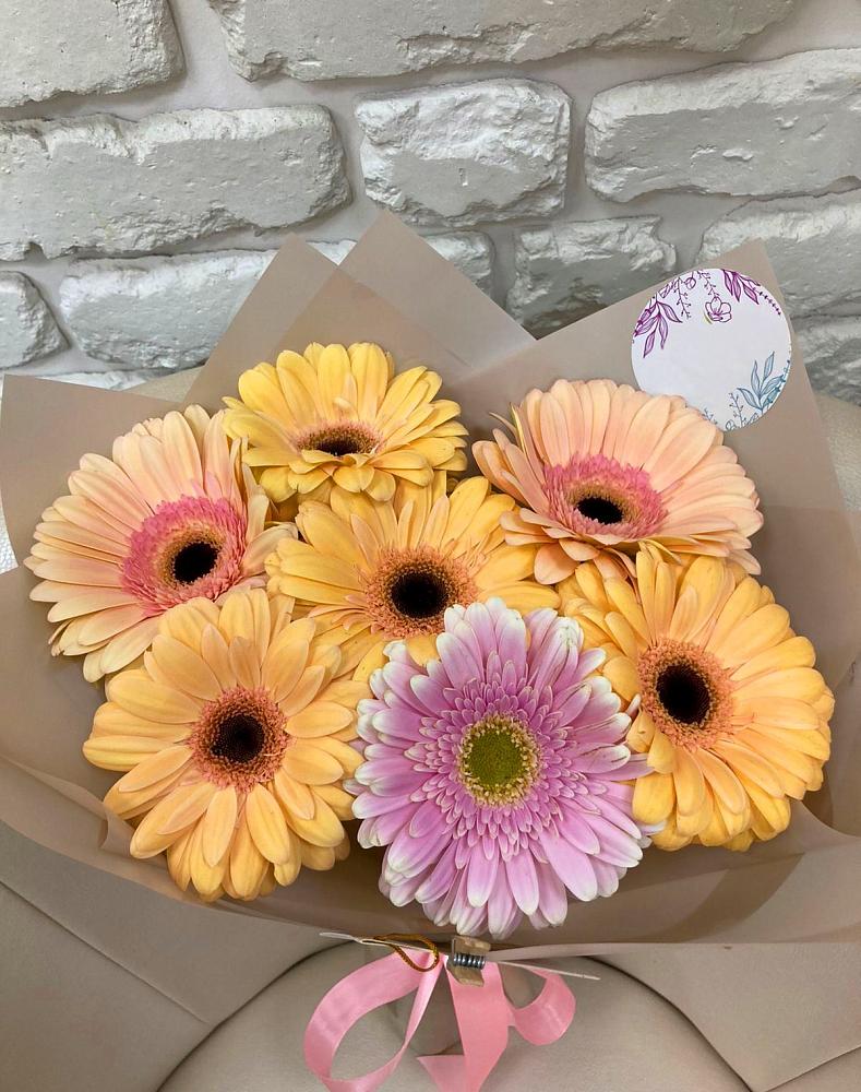 Букет цветов из: Герберы в Белое