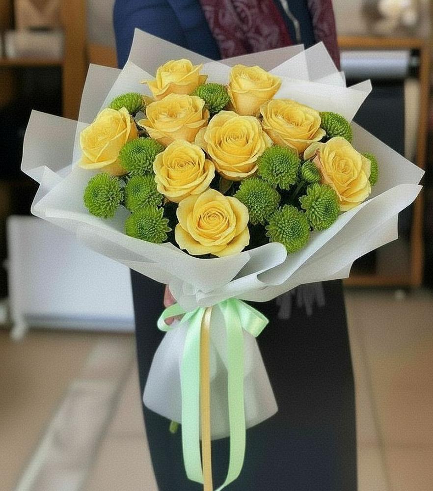 Букет цветов из: Хризантемы и Розы в Белое