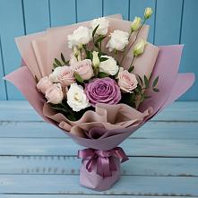 Букет цветов из:  Розы и Лизиантусы в Белое