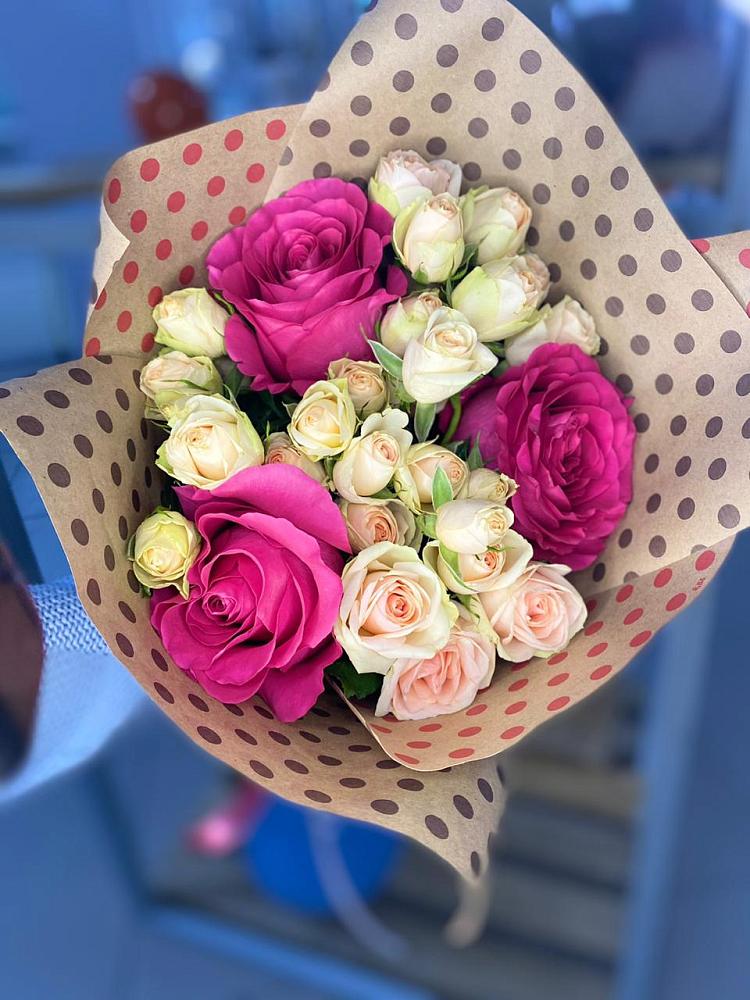 Букет цветов из: Розы в Белое