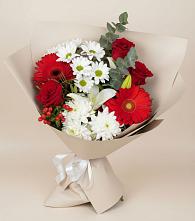 Букет цветов из:  Розы, Хризантемы, Герберы и Лилии в Белое