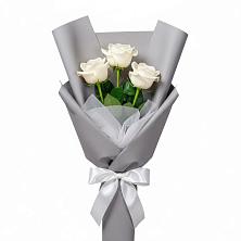 Букет 3 белые розы в Белое