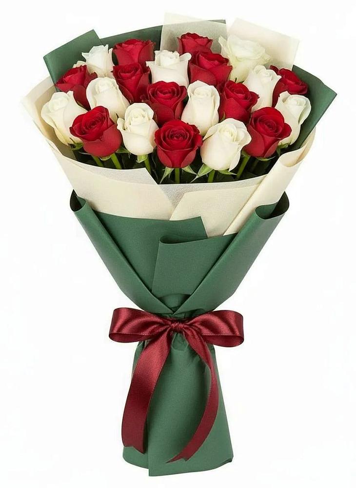 Букет Микс из красных и белых роз в Белое