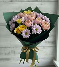 Букет цветов из:  Хризантемы и Розы в Белое