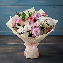 Букет цветов из:  Хризантемы, Альстромерии и Розы в Белое