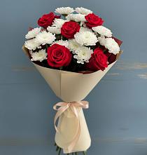 Букет цветов из:  Розы и Хризантемы в Белое