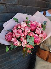 Букет цветов из:  Розы в Белое