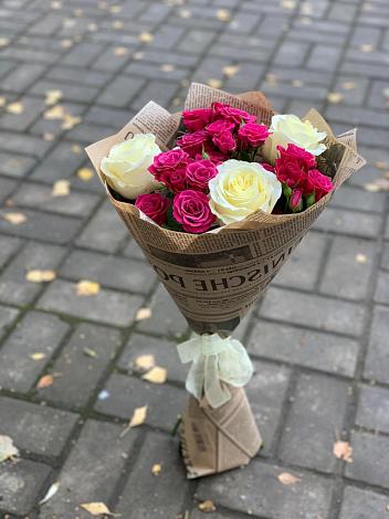 Букет цветов из: Розы в Белое