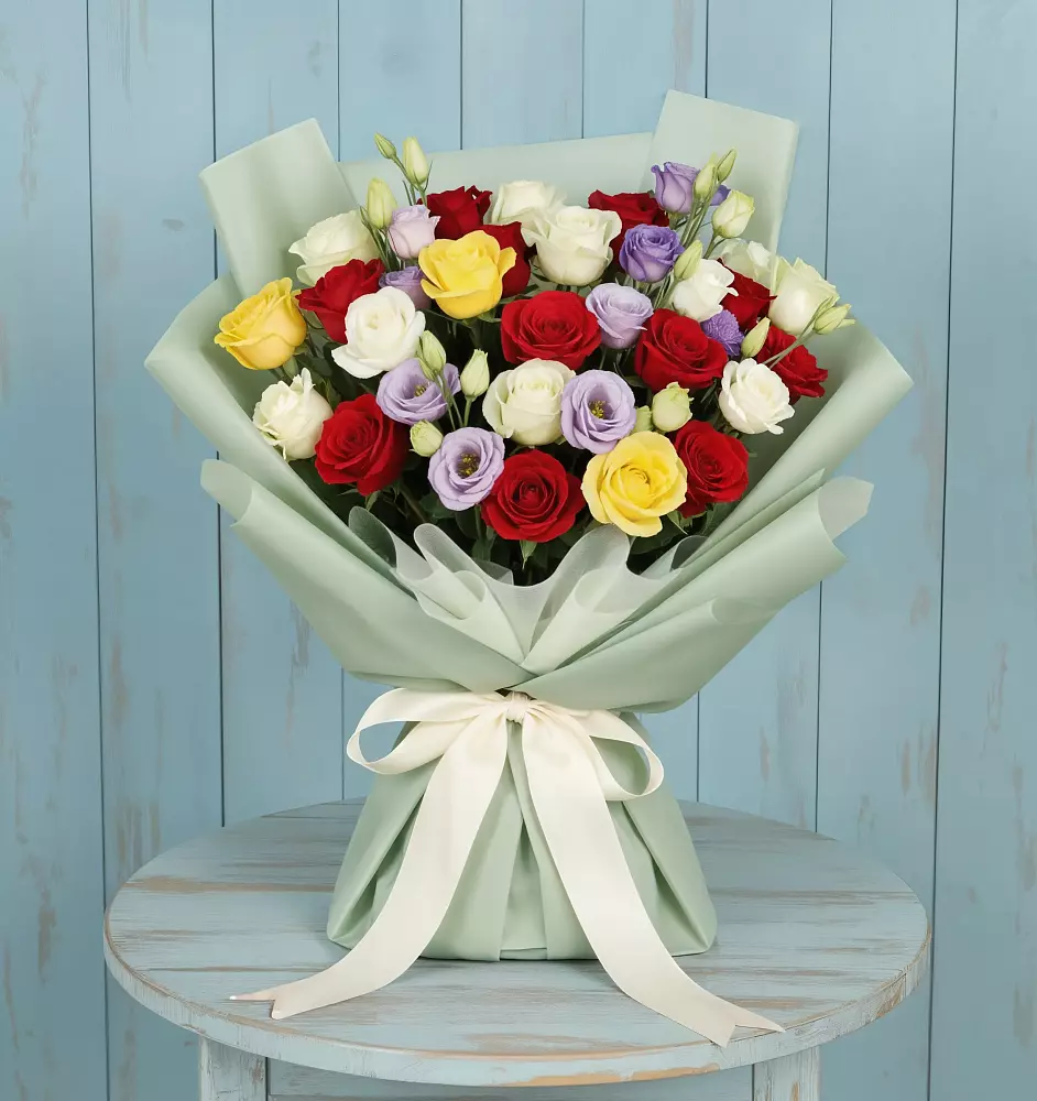 Букет цветов из: Розы в Белое