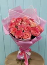 Букет 15 Розовых роз Равель в Белое