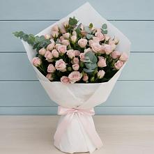 Букет цветов из:  Розы в Белое
