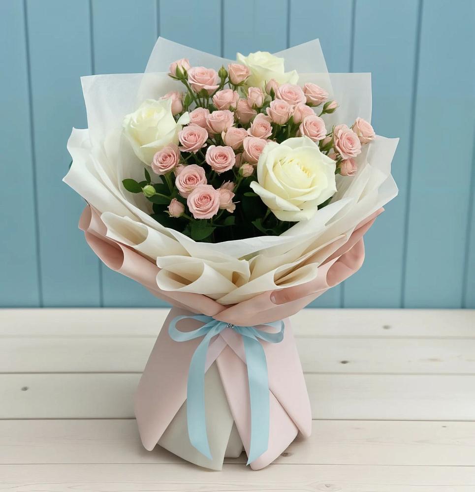 Букет цветов из: Розы в Белое