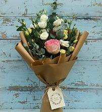 Букет цветов из:  Розы и Лизиантусы #REPLACE_PRED# Белое