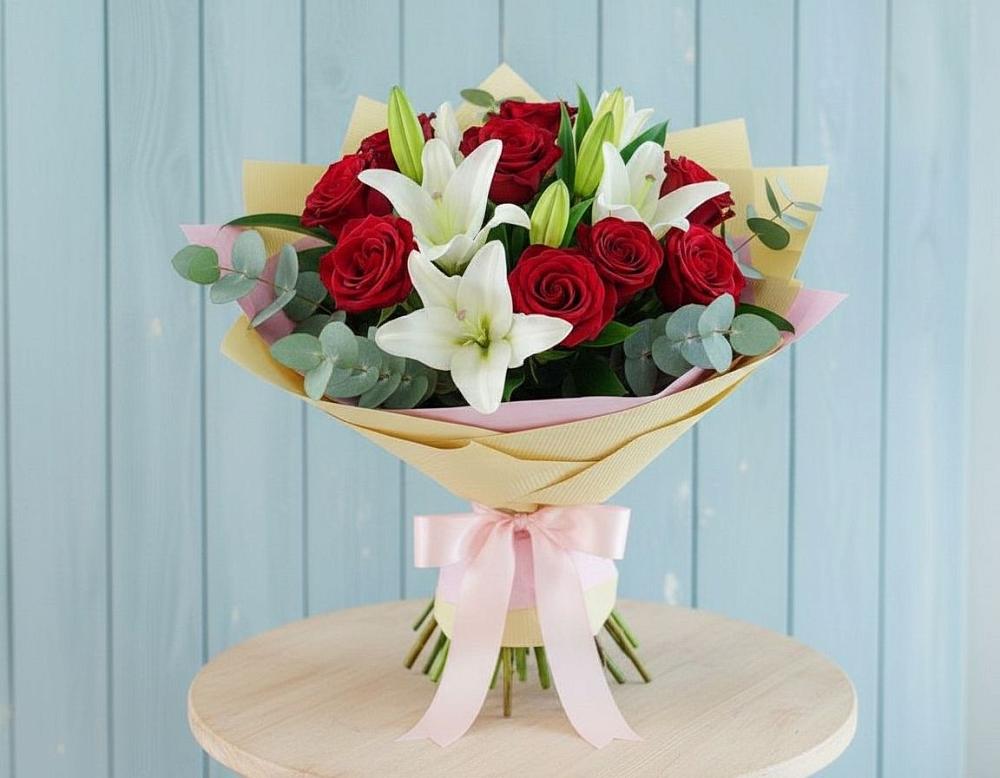 Букет цветов из: Лилии и Розы в Белое